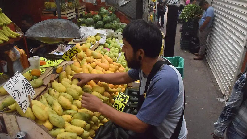 Las frutas refrescantes te ayudan a mantenerte hidratado durante el calor 